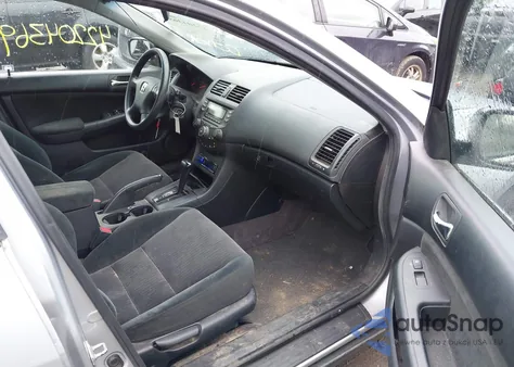 2005 Honda Accord 2.4 Lx из США, поврежденный, VIN 1HGCM56495A136655